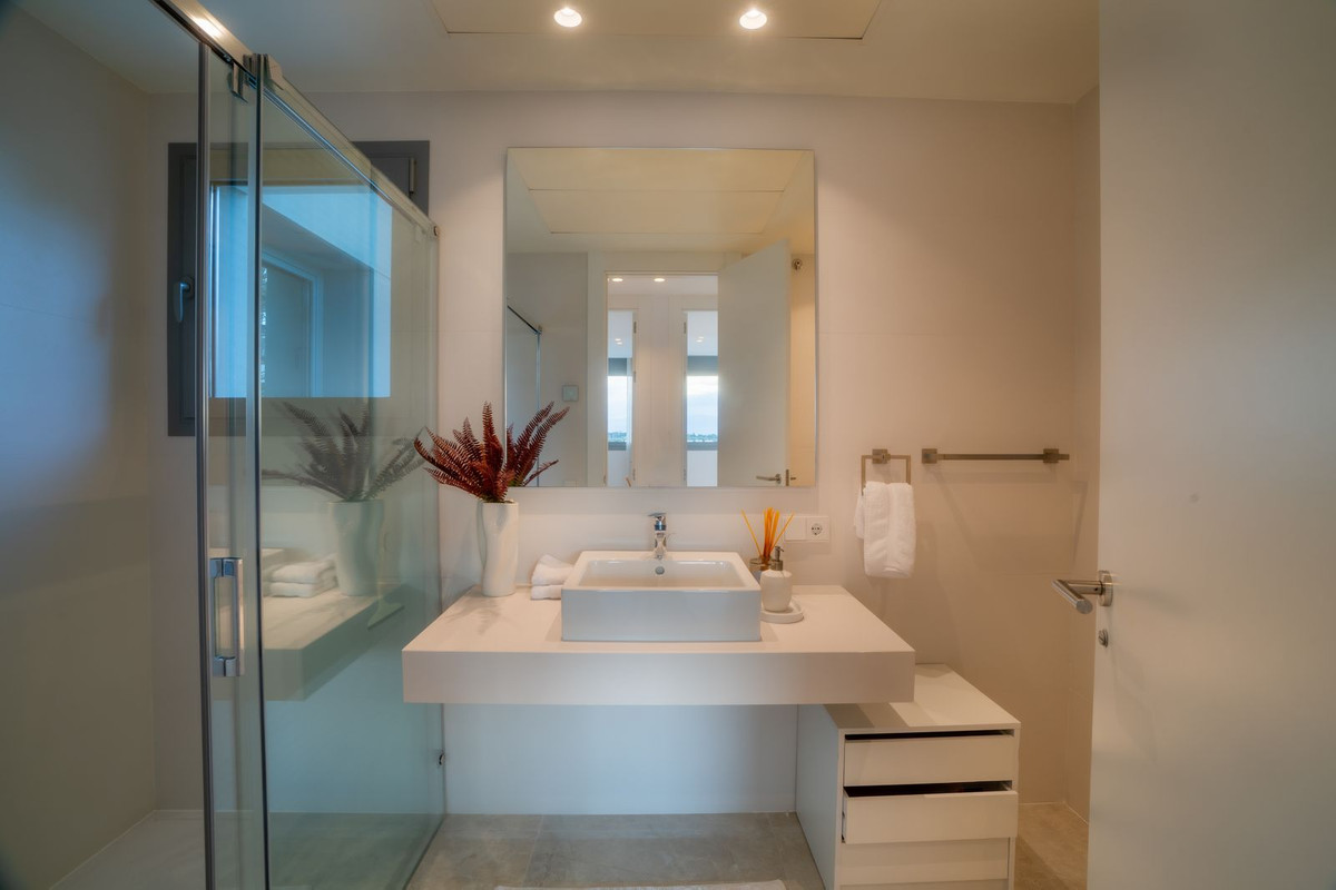 3 Bed Apartment for sale in Marbella Costa Del Sol, Málaga, Spain