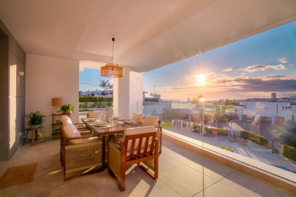 3 Bed Apartment for sale in Marbella Costa Del Sol, Málaga, Spain
