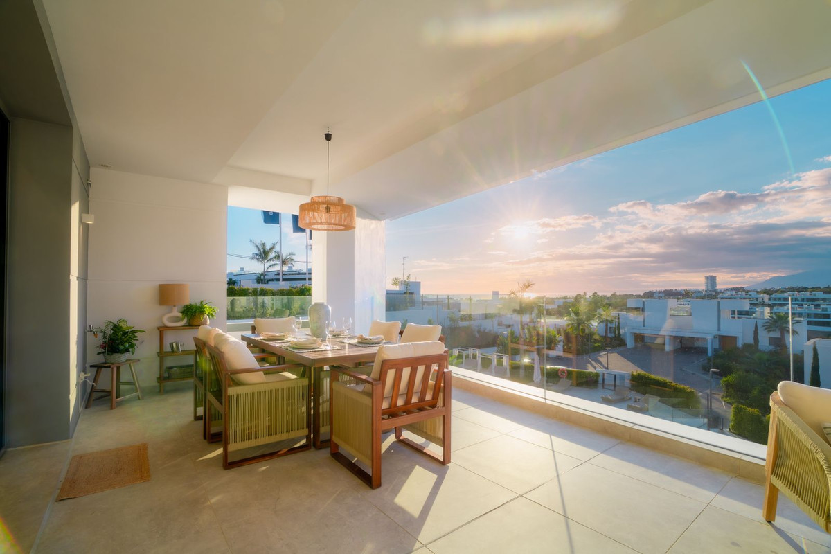 3 Bed Apartment for sale in Marbella Costa Del Sol, Málaga, Spain