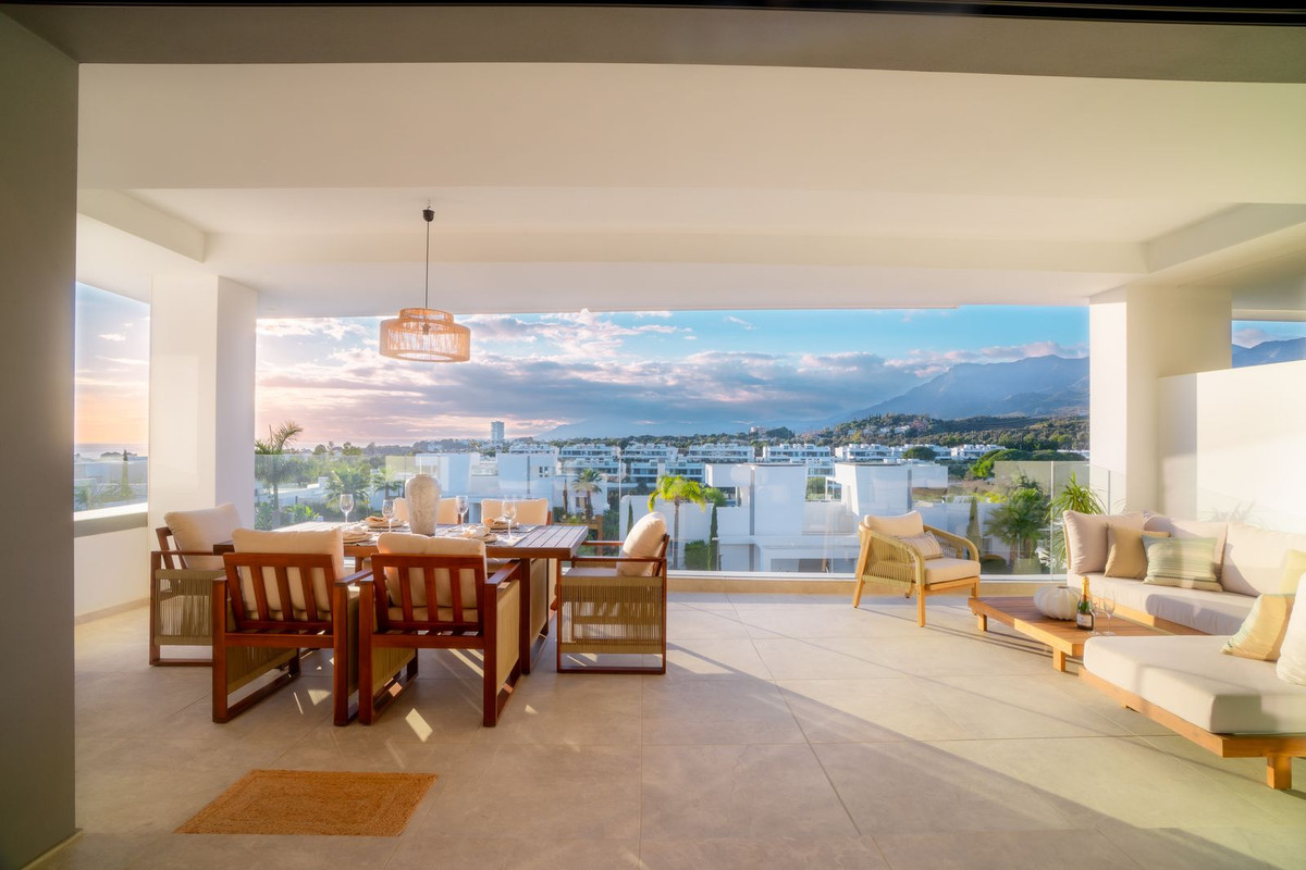 3 Bed Apartment for sale in Marbella Costa Del Sol, Málaga, Spain