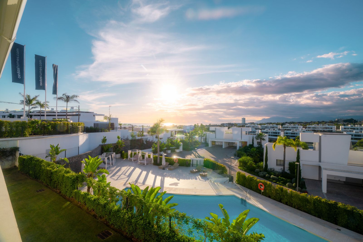 3 Bed Apartment for sale in Marbella Costa Del Sol, Málaga, Spain