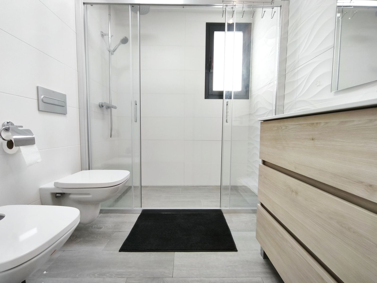 Se vende Villa - Chalet de 3 dormitorios en Costa Blanca, Alicante, España
