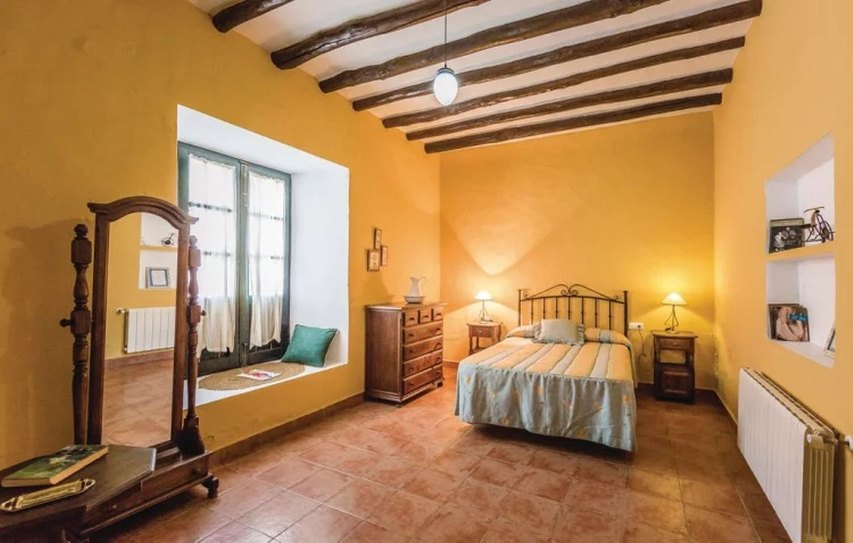 7 Bed Townhouse for sale in Cuevas Del Becerro Costa Del Sol, Málaga, Spain