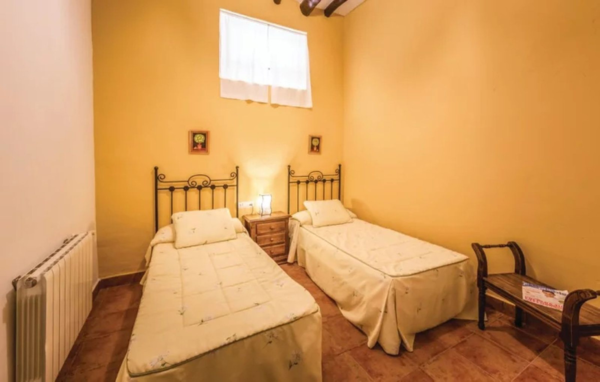 7 Bed Townhouse for sale in Cuevas Del Becerro Costa Del Sol, Málaga, Spain