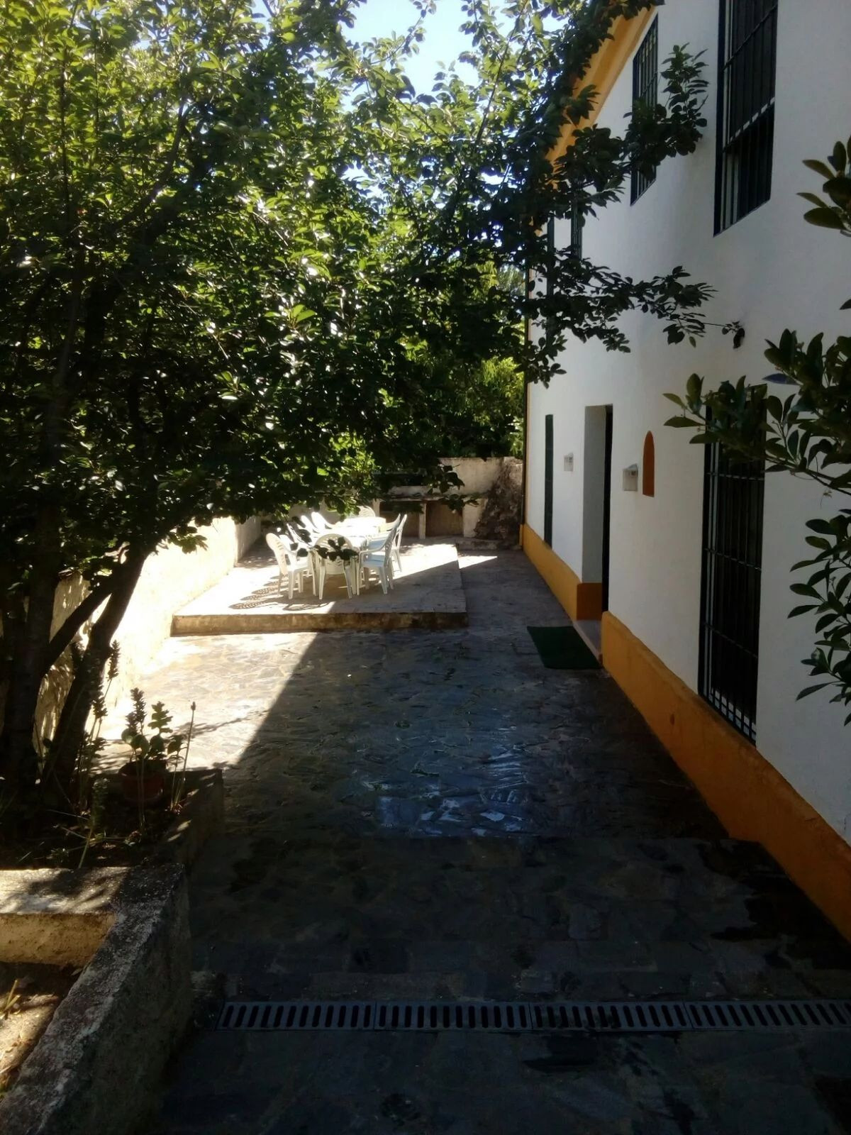 7 Bed Townhouse for sale in Cuevas Del Becerro Costa Del Sol, Málaga, Spain
