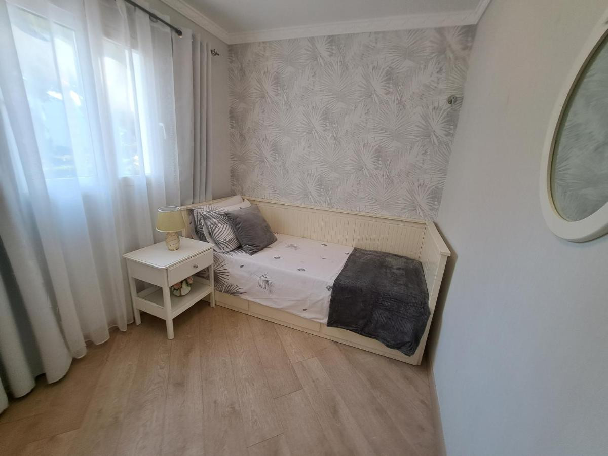 Se vende Apartamento Planta Media de 3 dormitorios en Costa Del Sol, Málaga, España