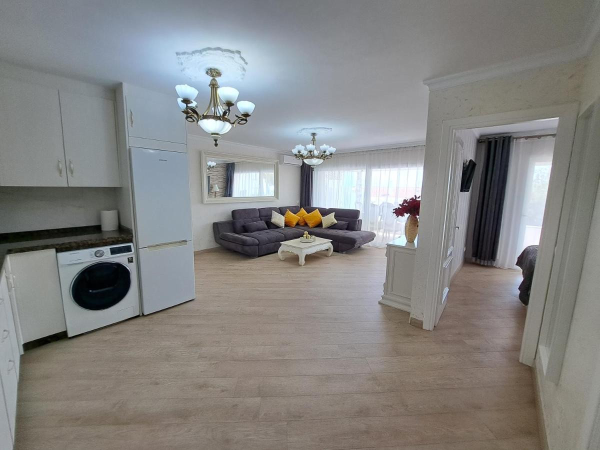 Se vende Apartamento Planta Media de 3 dormitorios en Costa Del Sol, Málaga, España