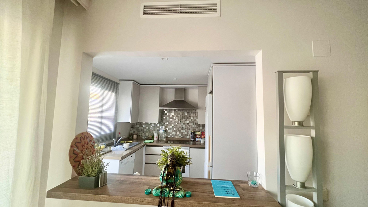 1 Bed Apartment for sale in Nueva Andalucía Costa Del Sol, Málaga, Spain