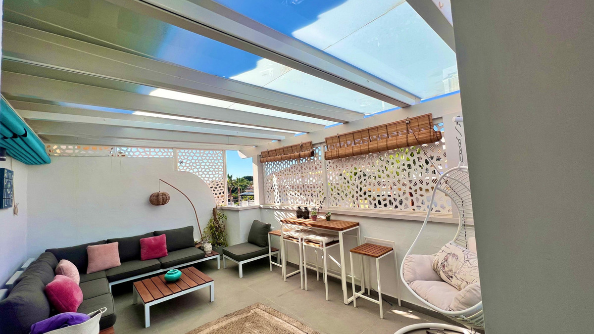 1 Bed Apartment for sale in Nueva Andalucía Costa Del Sol, Málaga, Spain