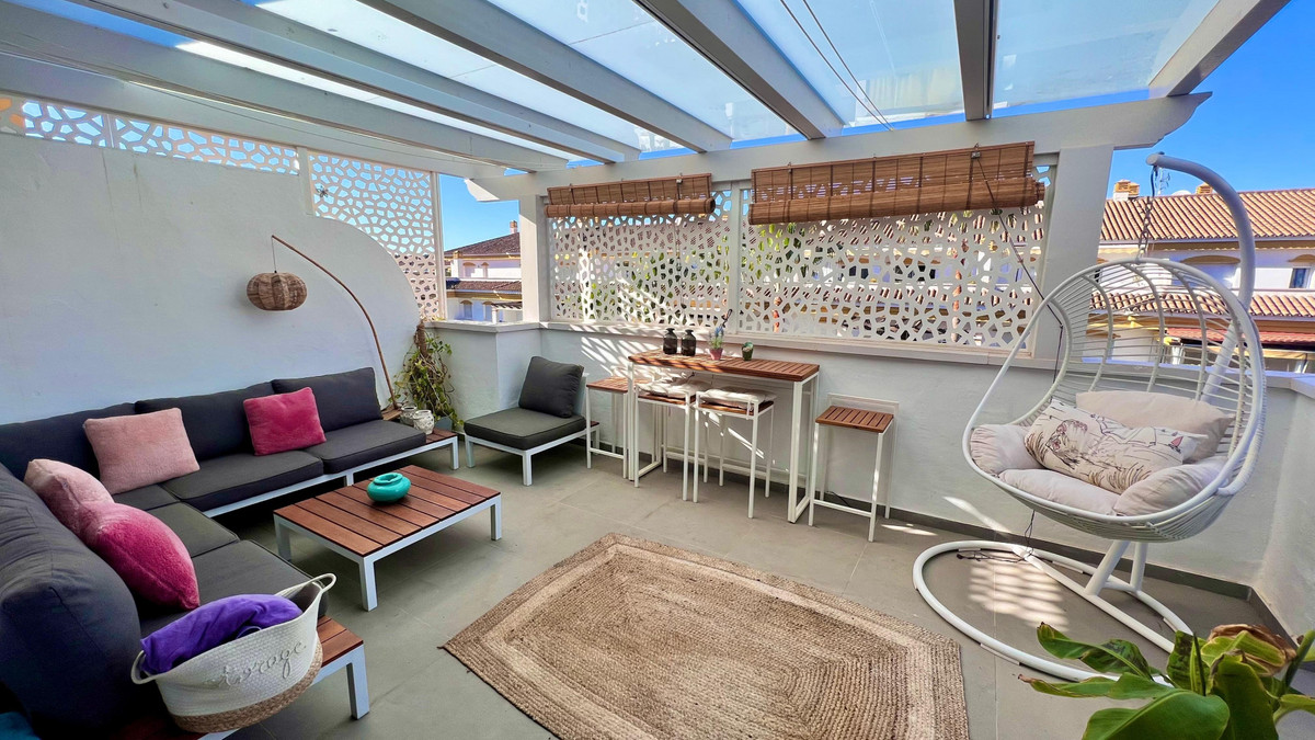 1 Bed Apartment for sale in Nueva Andalucía Costa Del Sol, Málaga, Spain