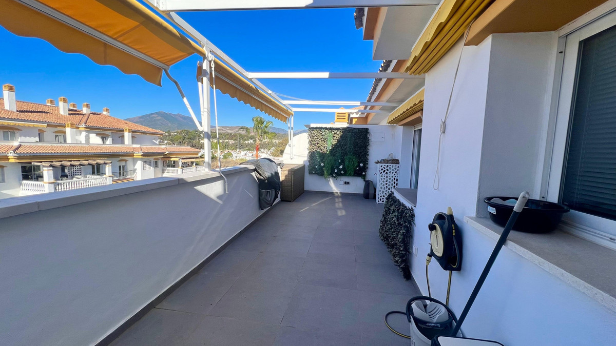 1 Bed Apartment for sale in Nueva Andalucía Costa Del Sol, Málaga, Spain