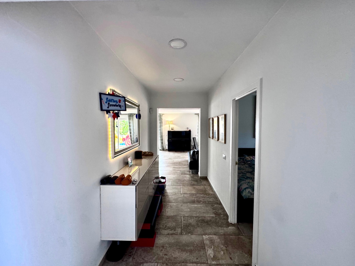 5 Bed Townhouse for sale in Javea Costa Blanca, Alicante, Spain