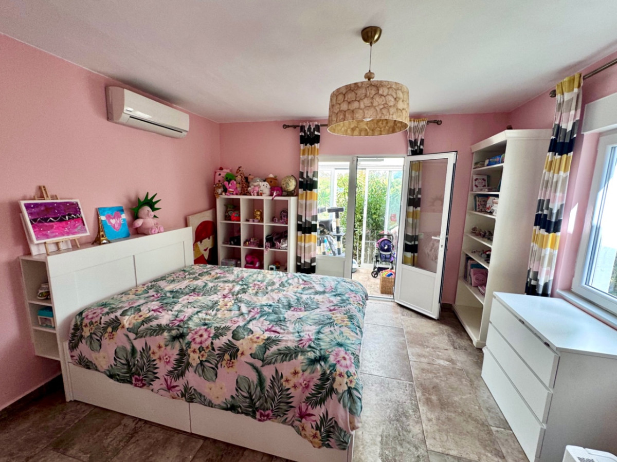 5 Bed Townhouse for sale in Javea Costa Blanca, Alicante, Spain