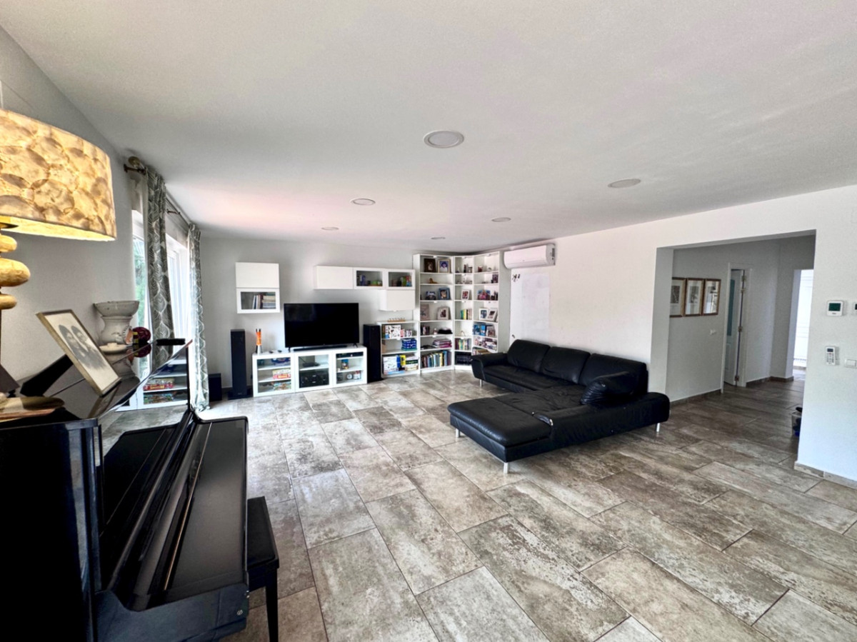 5 Bed Townhouse for sale in Javea Costa Blanca, Alicante, Spain