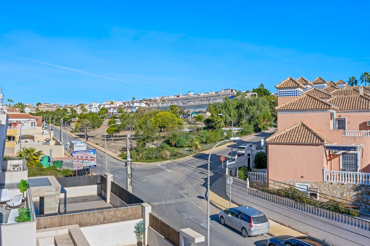 3 Bed Townhouse for sale in Blue Lagoon Costa Blanca, Alicante, Spain