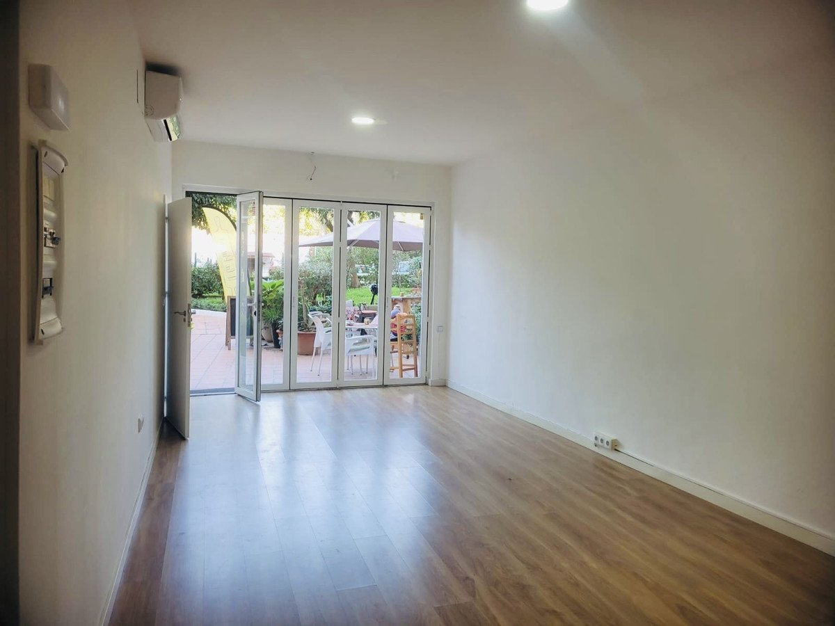 Se vende Local comercial  en Costa Del Sol, Málaga, España