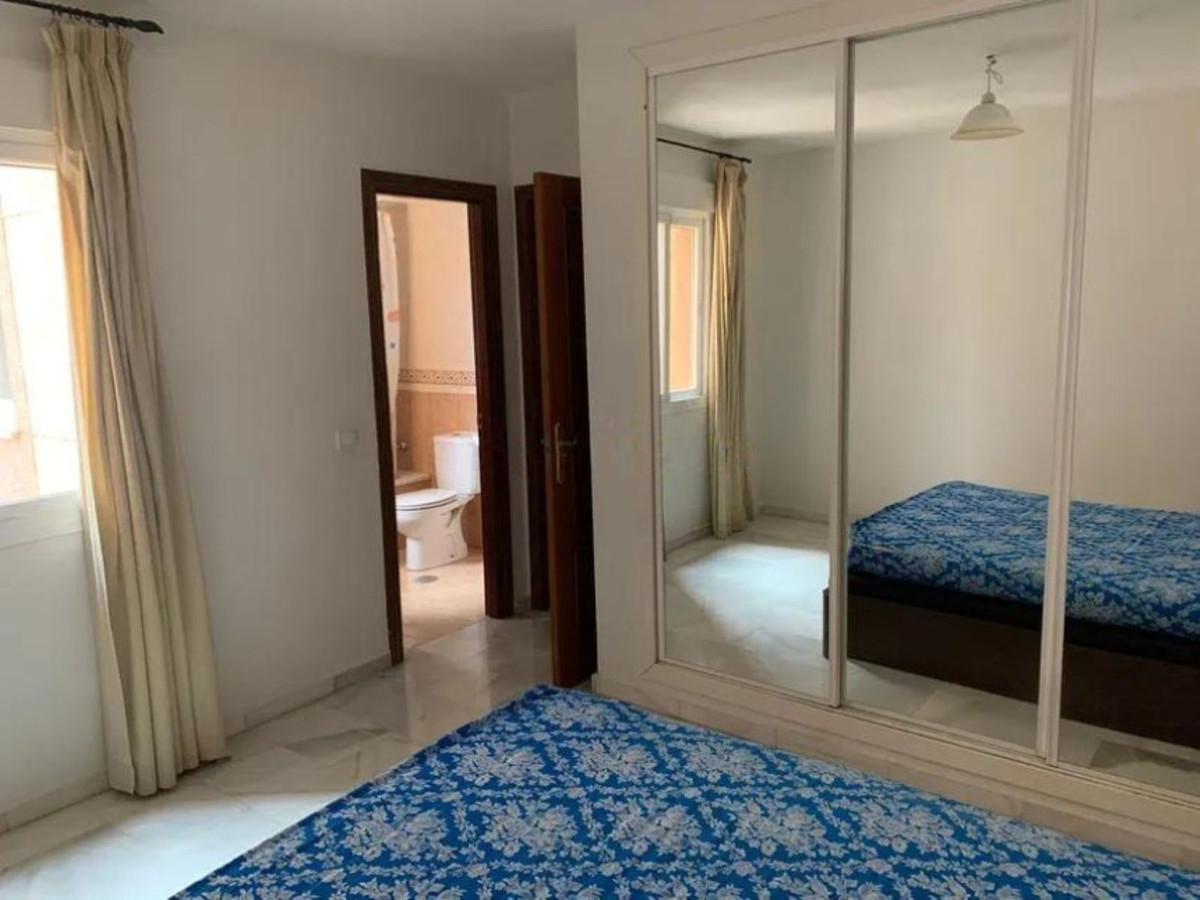 Se vende Apartamento Planta Media de 3 dormitorios en Costa Del Sol, Málaga, España