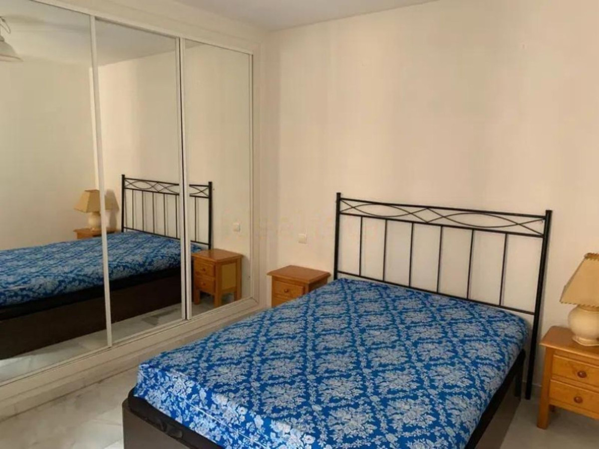 Se vende Apartamento Planta Media de 3 dormitorios en Costa Del Sol, Málaga, España