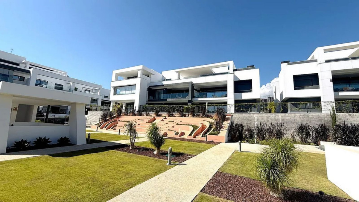 Se vende Apartamento Planta Media de 2 dormitorios en Costa Del Sol, Málaga, España