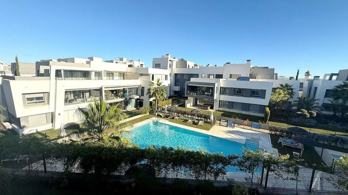 Se vende Apartamento Planta Media de 2 dormitorios en Costa Del Sol, Málaga, España