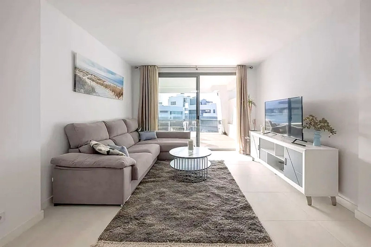 Se vende Apartamento Planta Media de 2 dormitorios en Costa Del Sol, Málaga, España
