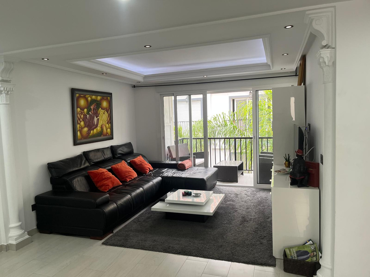 Se vende Apartamento Planta Media de 2 dormitorios en Costa Del Sol, Málaga, España