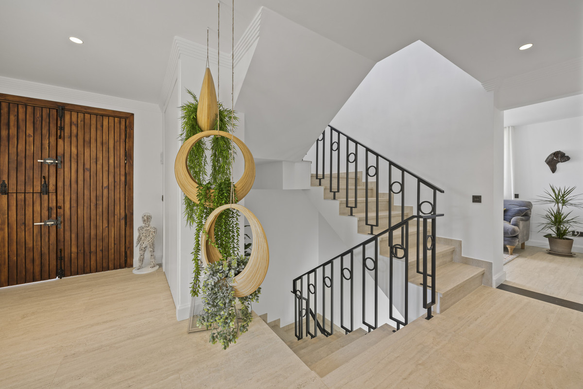 5 Bed Townhouse for sale in Guadalmina Alta Costa Del Sol, Málaga, Spain