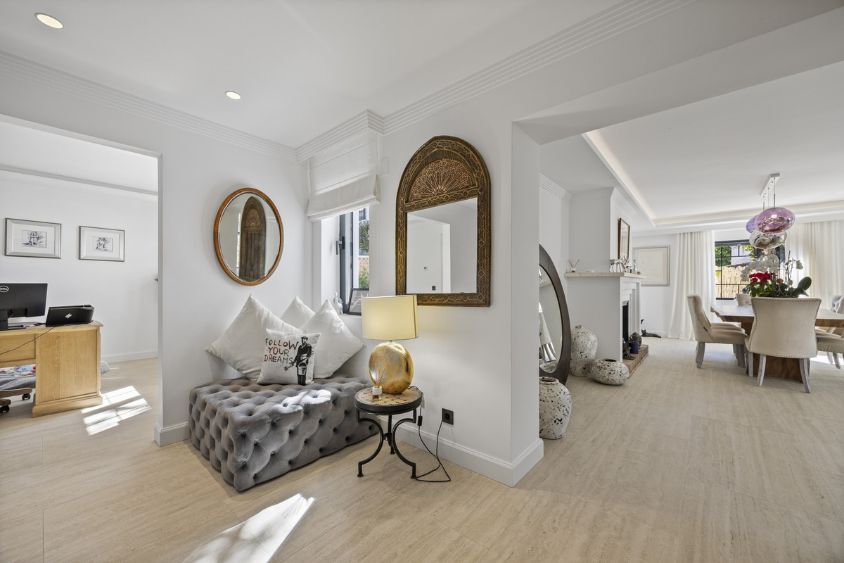 5 Bed Townhouse for sale in Guadalmina Alta Costa Del Sol, Málaga, Spain