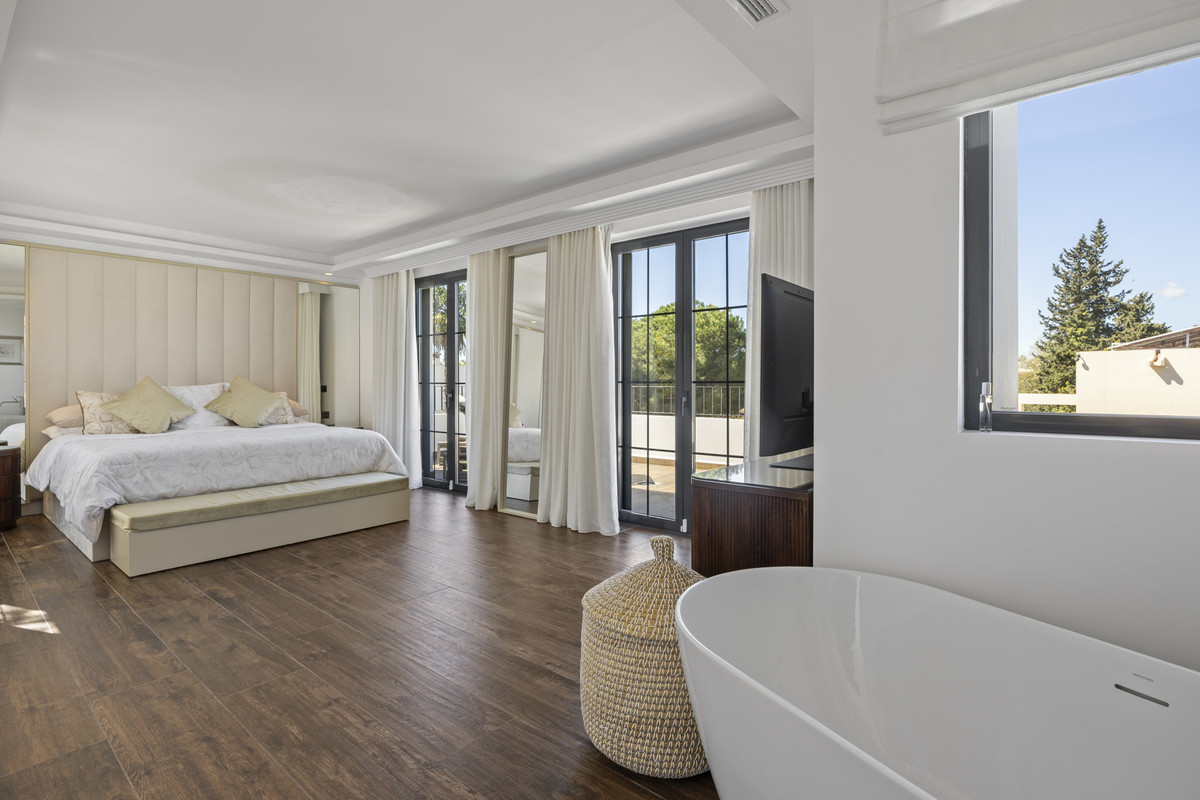 5 Bed Townhouse for sale in Guadalmina Alta Costa Del Sol, Málaga, Spain