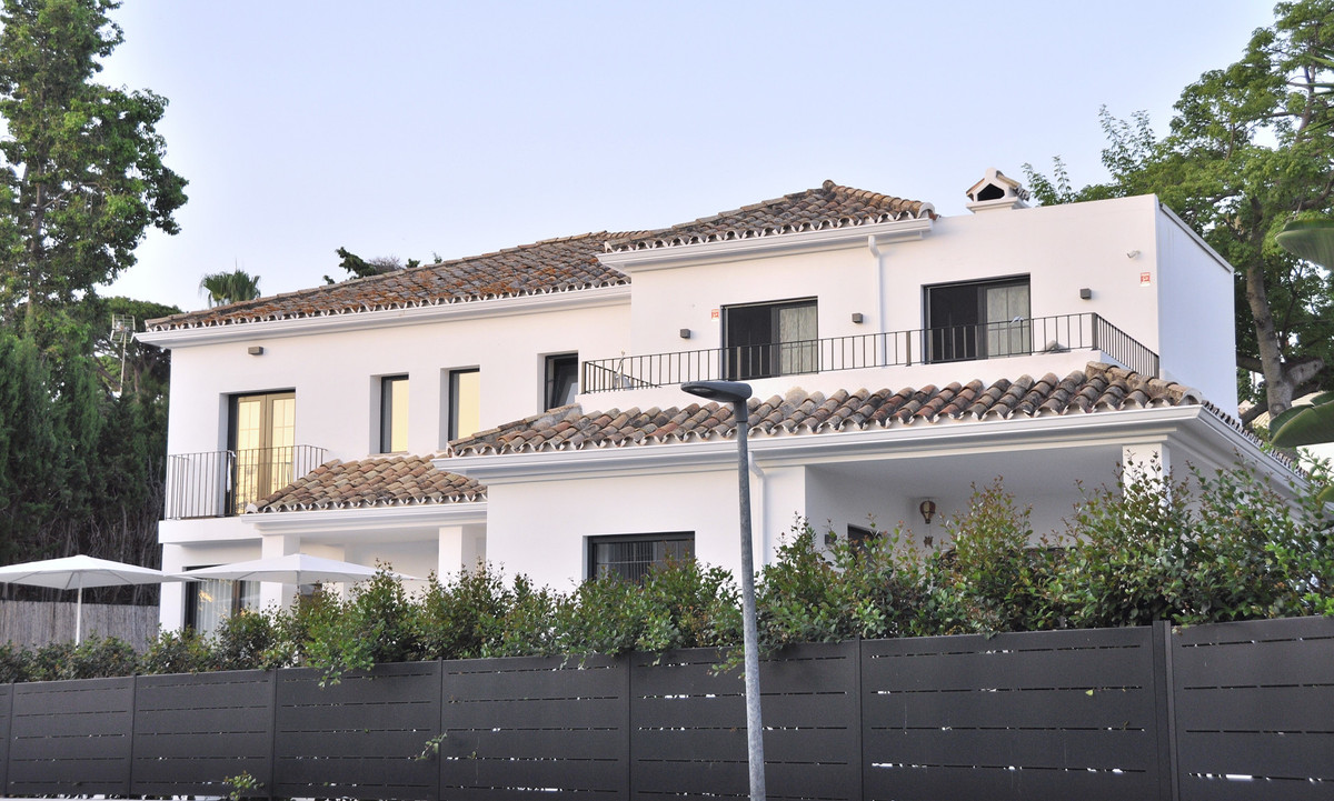 5 Bed Townhouse for sale in Guadalmina Alta Costa Del Sol, Málaga, Spain