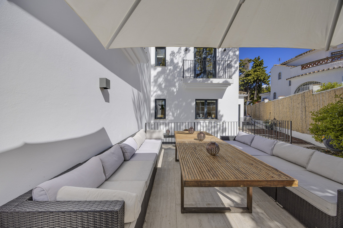 5 Bed Townhouse for sale in Guadalmina Alta Costa Del Sol, Málaga, Spain
