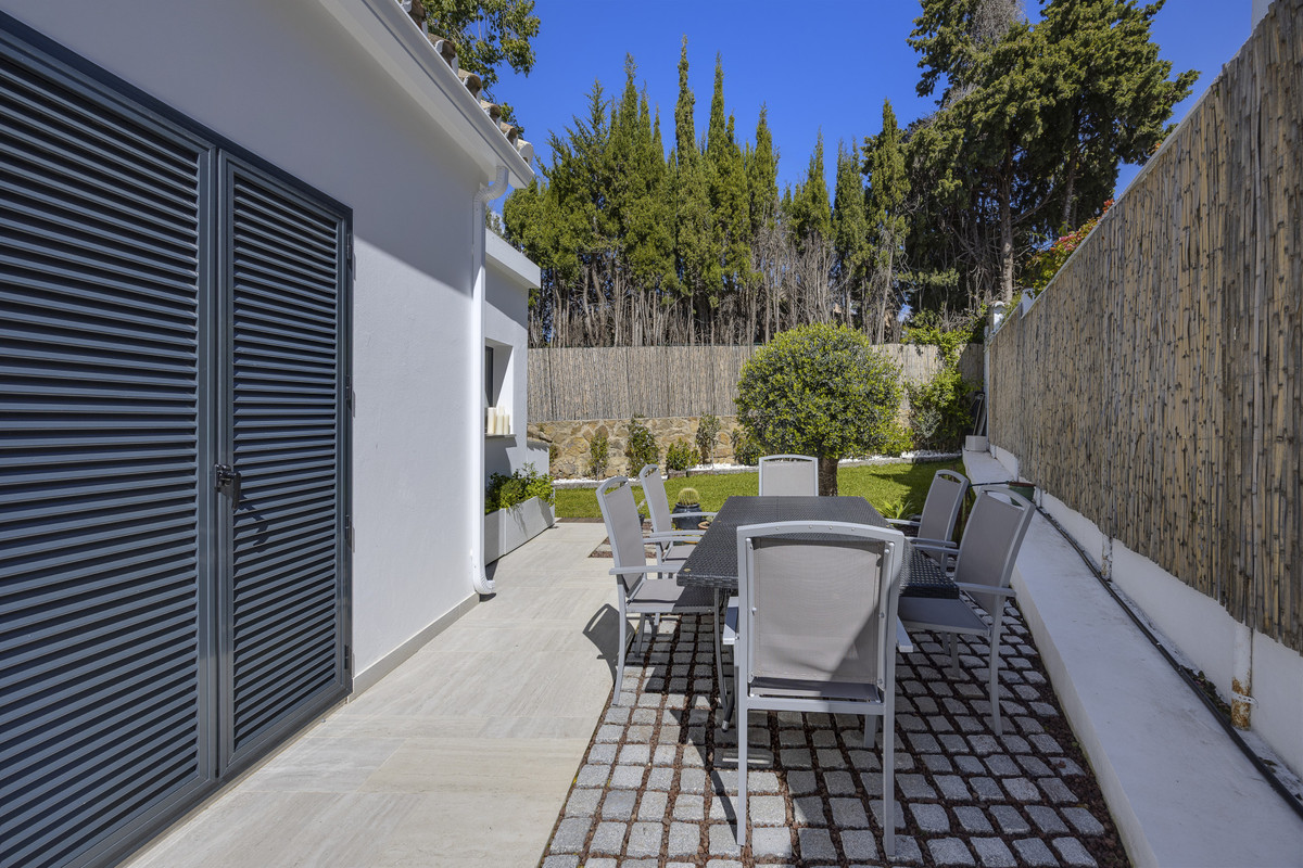 5 Bed Townhouse for sale in Guadalmina Alta Costa Del Sol, Málaga, Spain