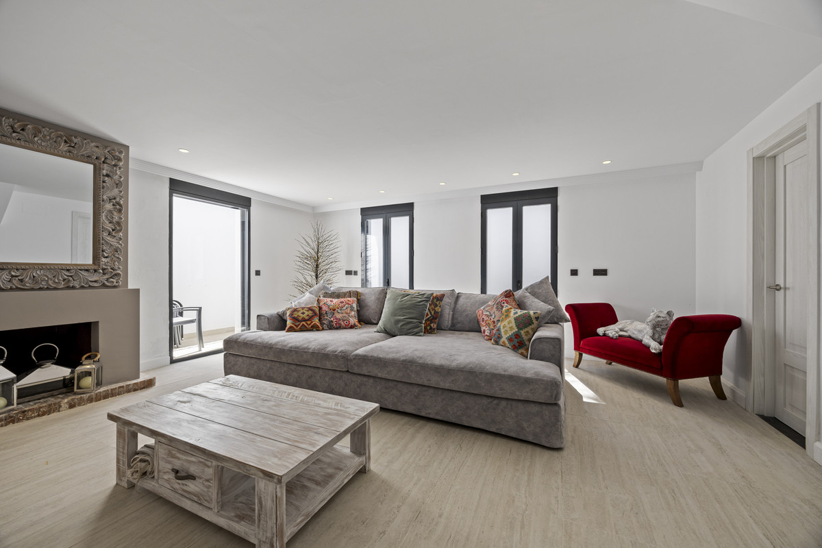 5 Bed Townhouse for sale in Guadalmina Alta Costa Del Sol, Málaga, Spain