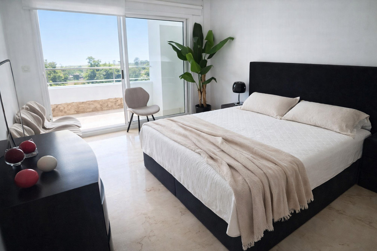 Se vende Apartamento Planta Media de 2 dormitorios en Costa Del Sol, Málaga, España