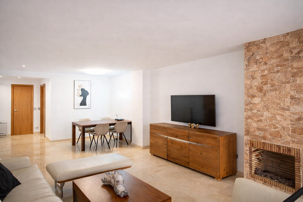 Se vende Apartamento Planta Media de 2 dormitorios en Costa Del Sol, Málaga, España