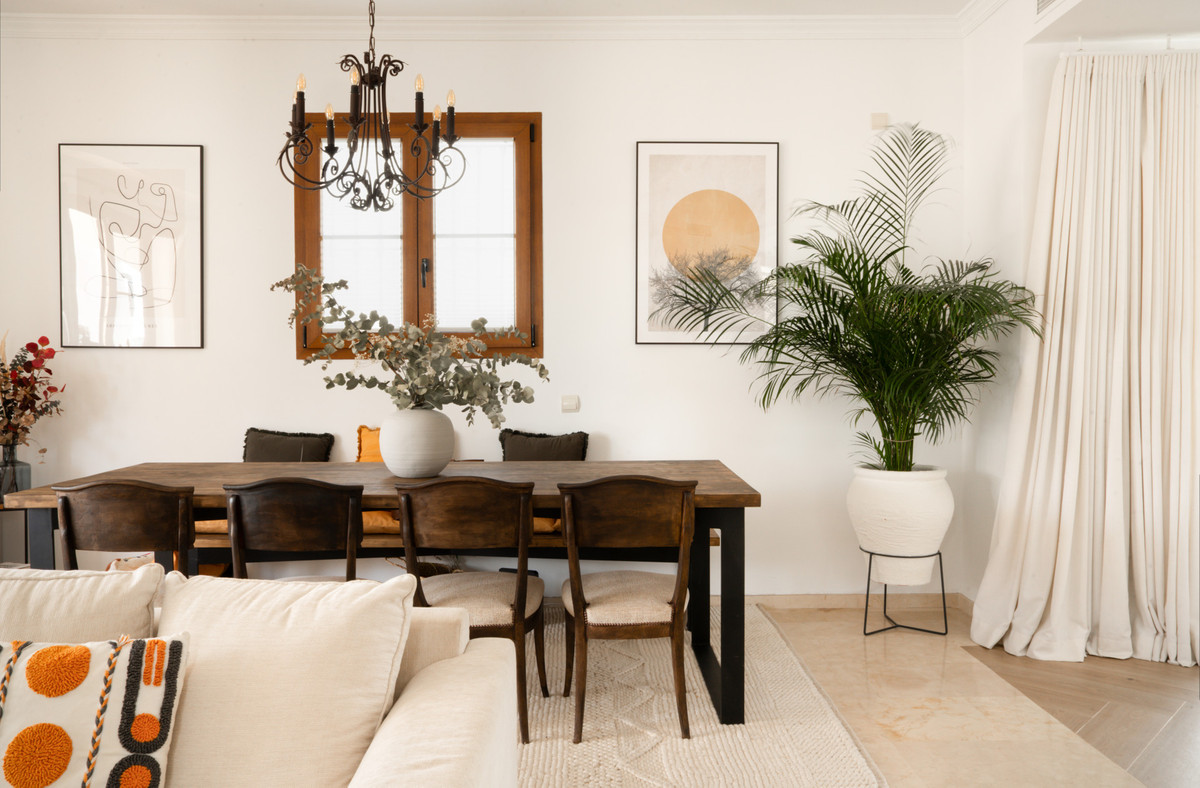 Se vende Villa - Chalet de 4 dormitorios en Costa Del Sol, Málaga, España