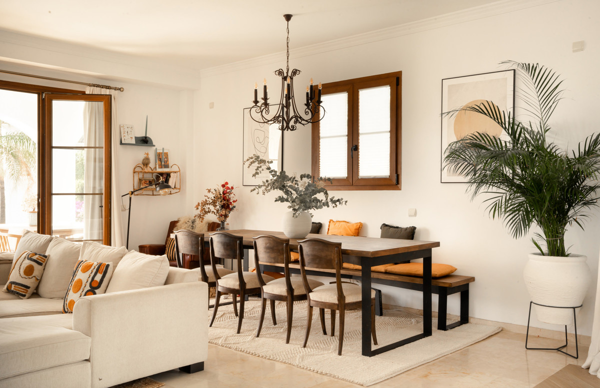 Se vende Villa - Chalet de 4 dormitorios en Costa Del Sol, Málaga, España