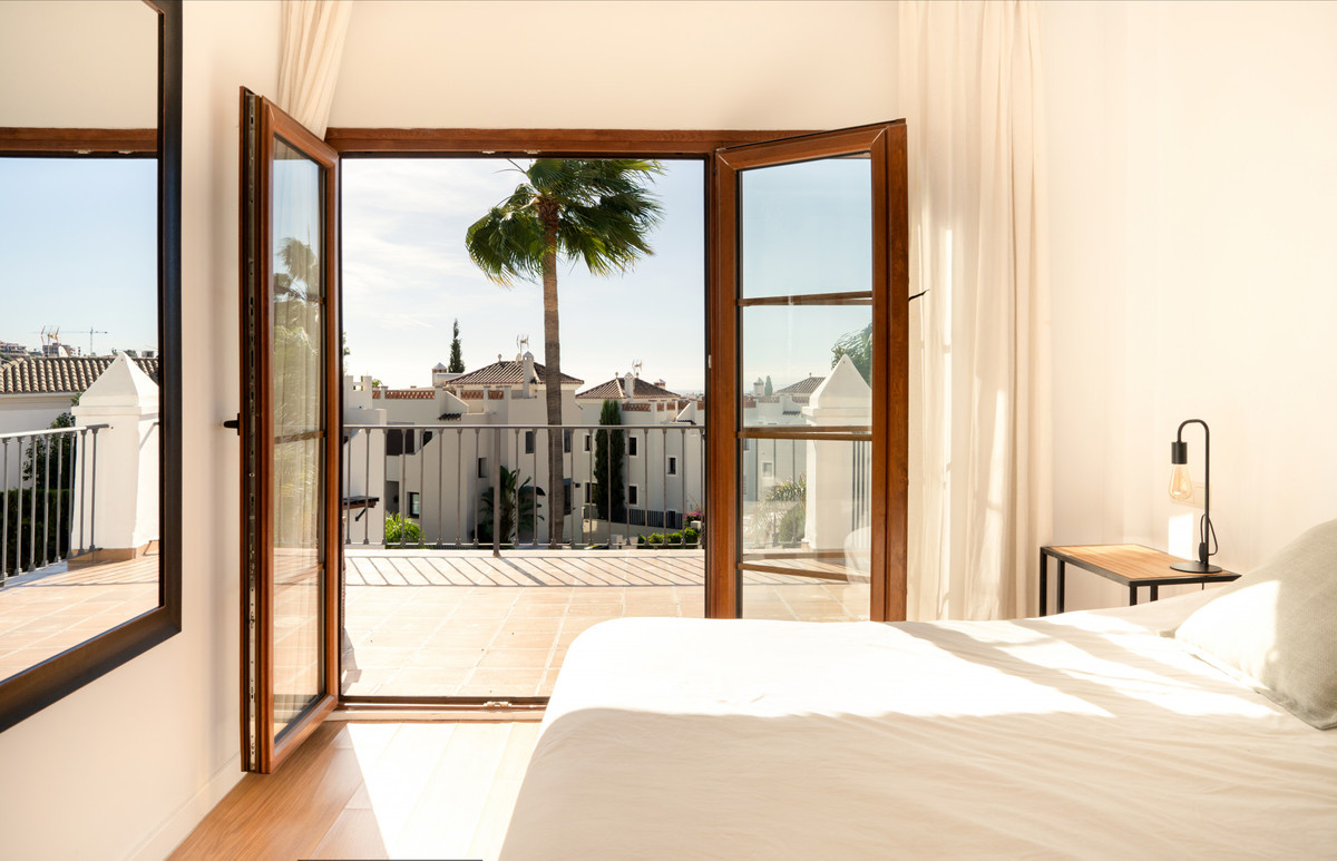 Se vende Villa - Chalet de 4 dormitorios en Costa Del Sol, Málaga, España
