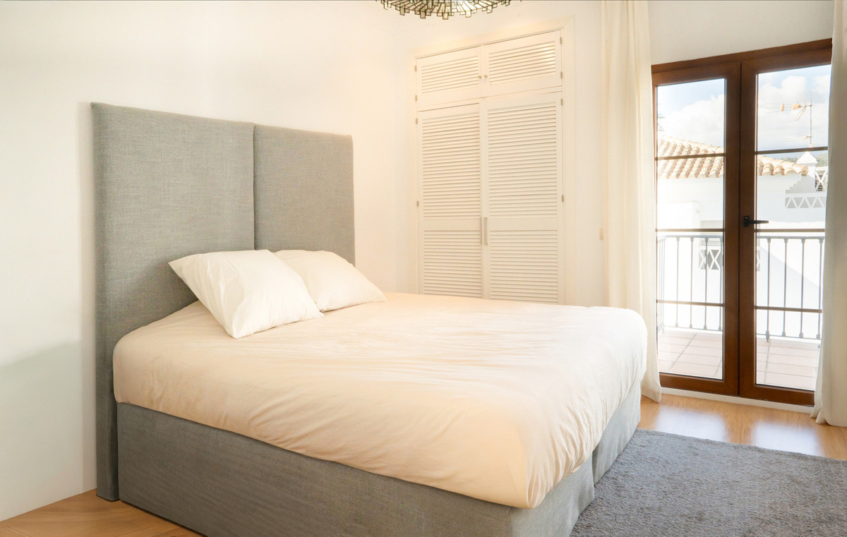 Se vende Villa - Chalet de 4 dormitorios en Costa Del Sol, Málaga, España