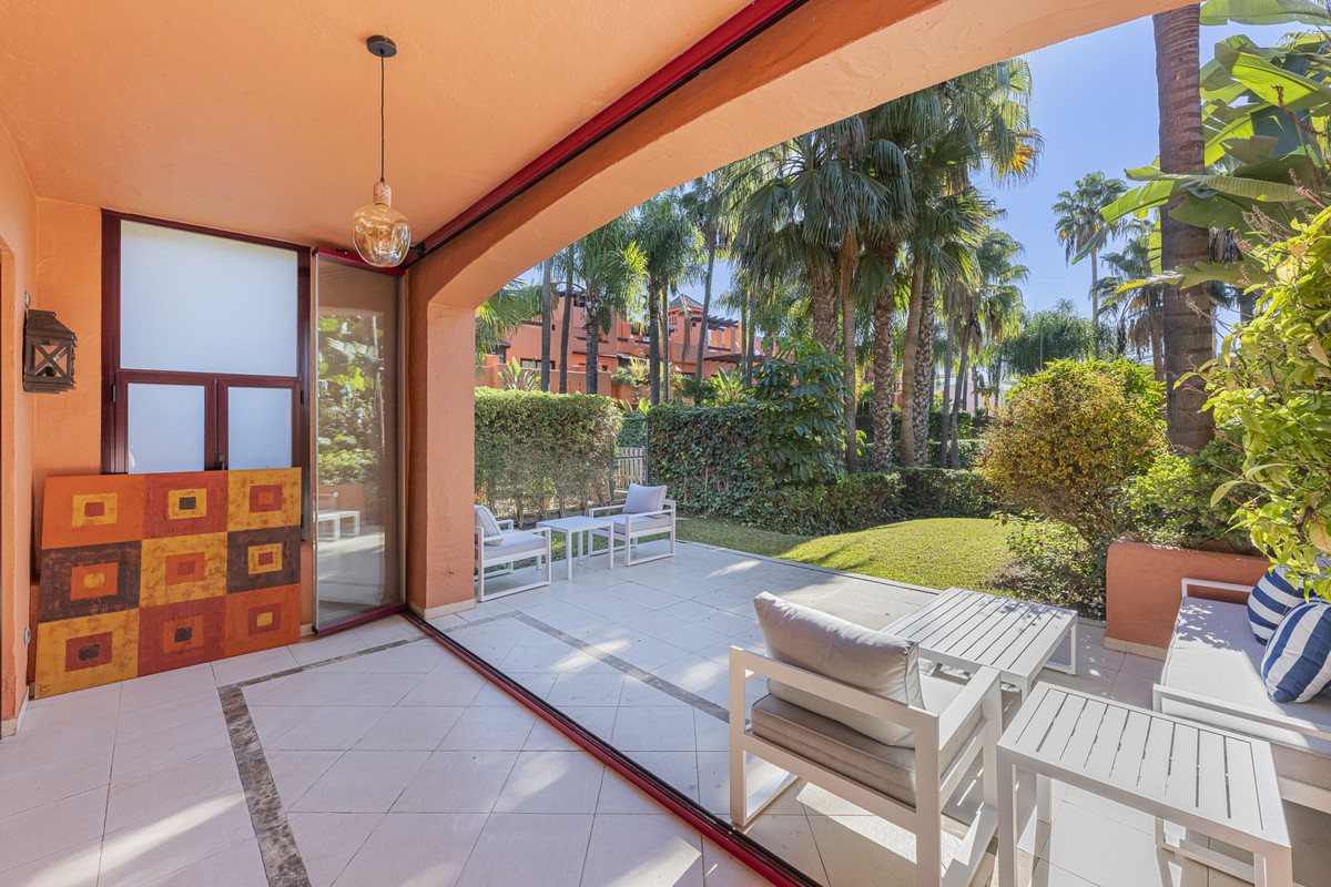 4 Bed Townhouse for sale in The Golden Mile Costa Del Sol, Málaga, Spain