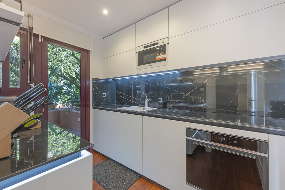 4 Bed Townhouse for sale in The Golden Mile Costa Del Sol, Málaga, Spain
