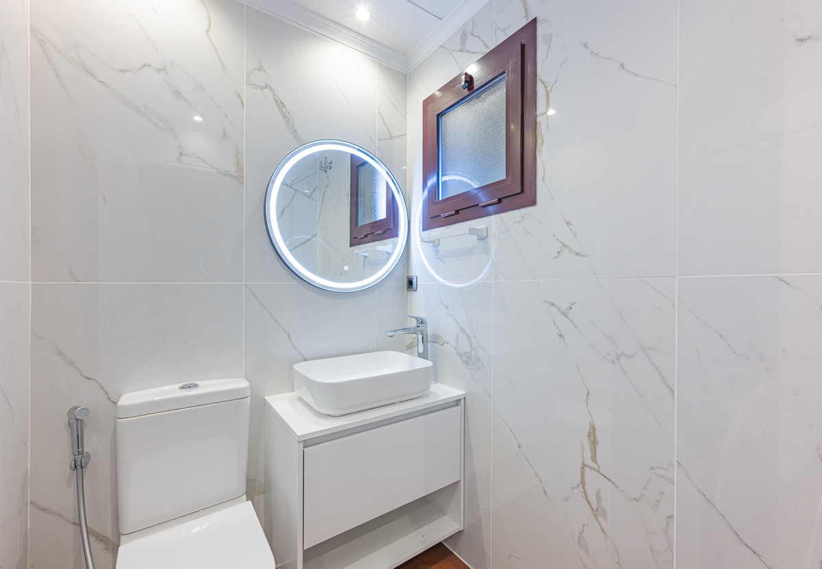 4 Bed Townhouse for sale in The Golden Mile Costa Del Sol, Málaga, Spain