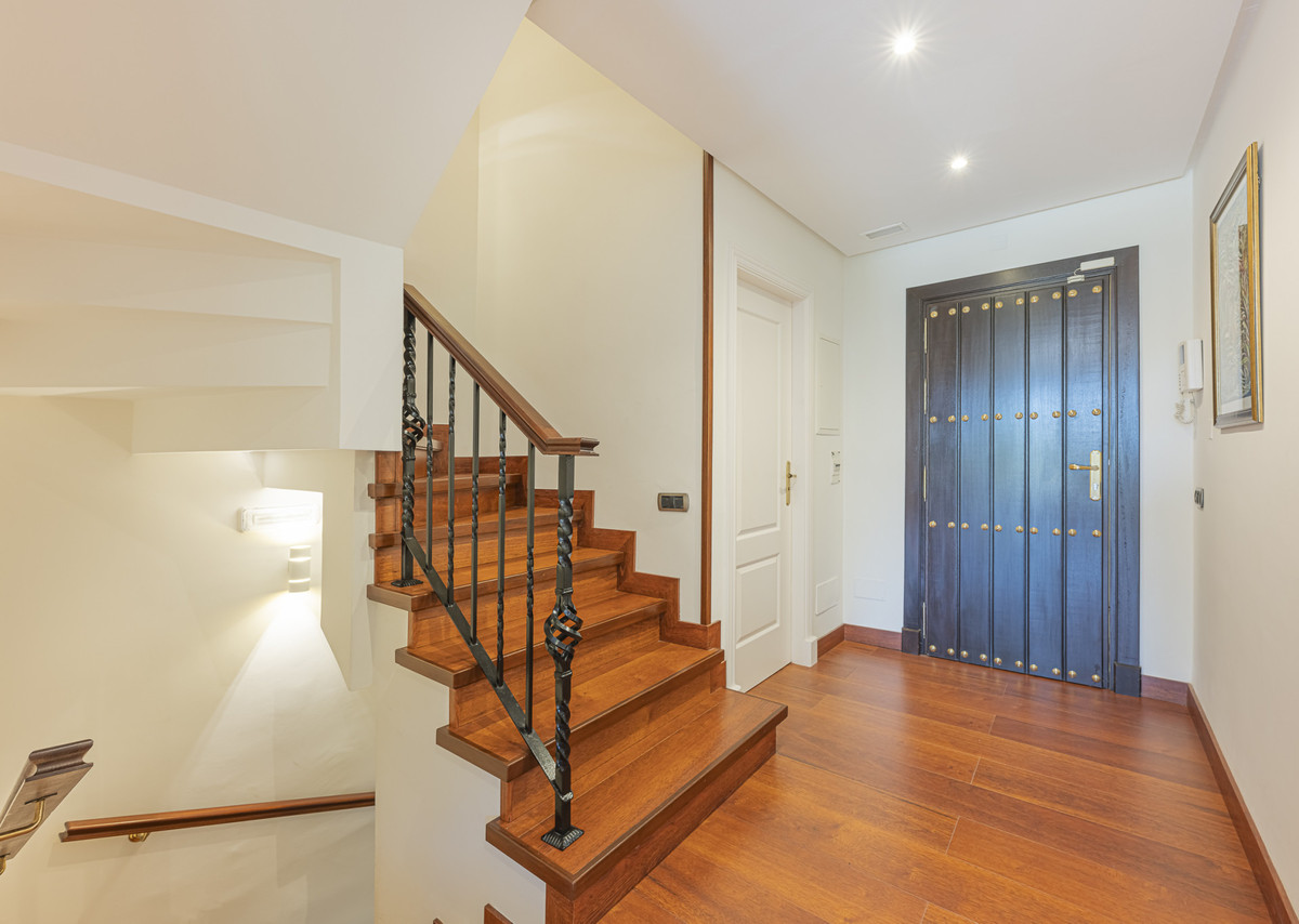 4 Bed Townhouse for sale in The Golden Mile Costa Del Sol, Málaga, Spain
