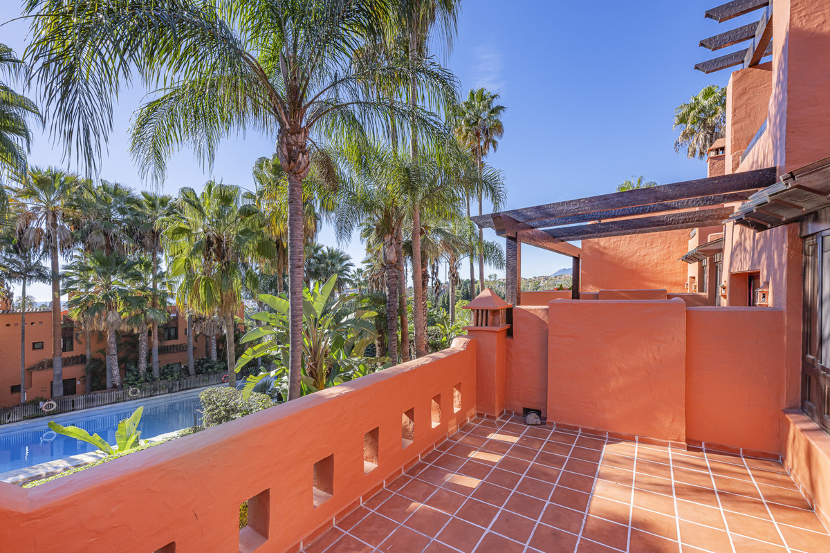 4 Bed Townhouse for sale in The Golden Mile Costa Del Sol, Málaga, Spain