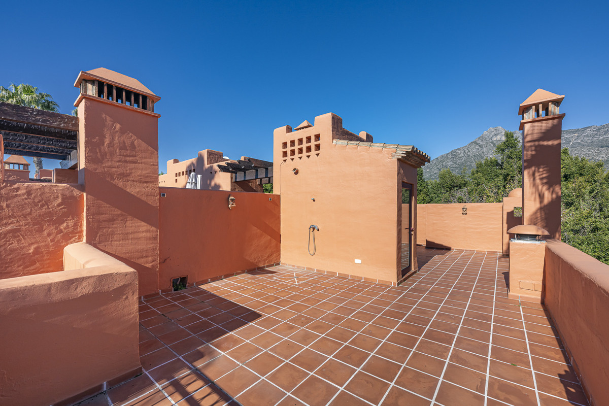 4 Bed Townhouse for sale in The Golden Mile Costa Del Sol, Málaga, Spain