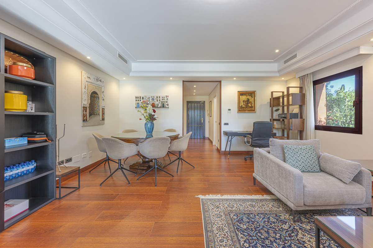 4 Bed Townhouse for sale in The Golden Mile Costa Del Sol, Málaga, Spain
