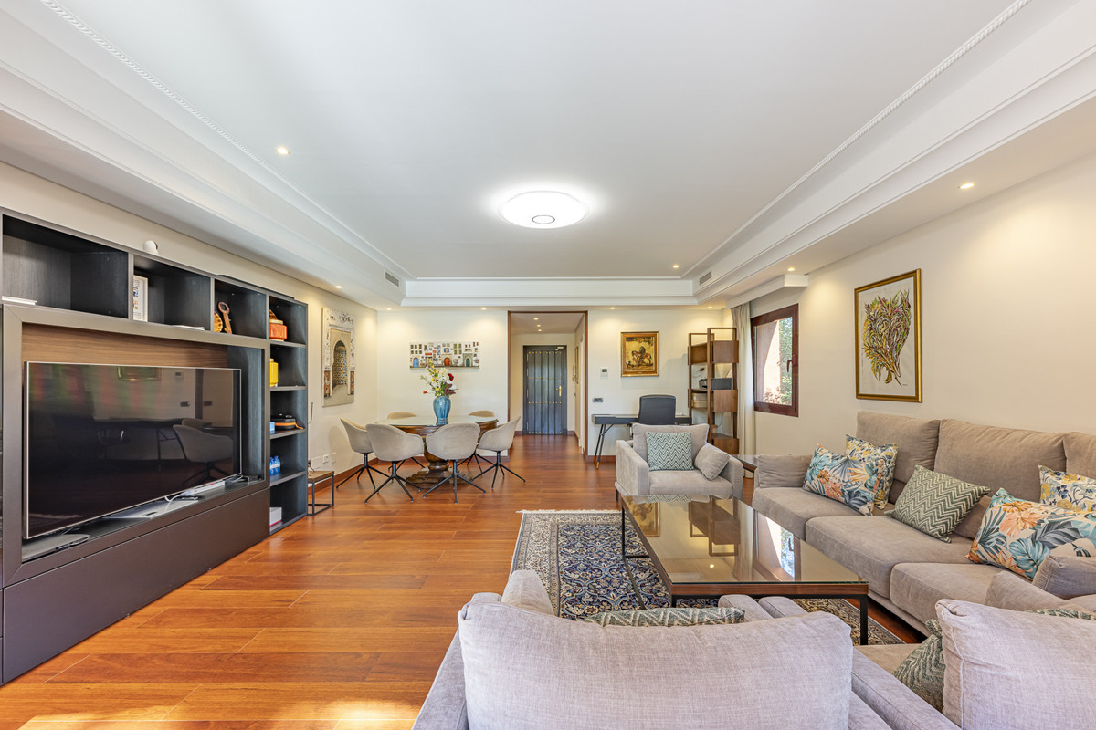 4 Bed Townhouse for sale in The Golden Mile Costa Del Sol, Málaga, Spain