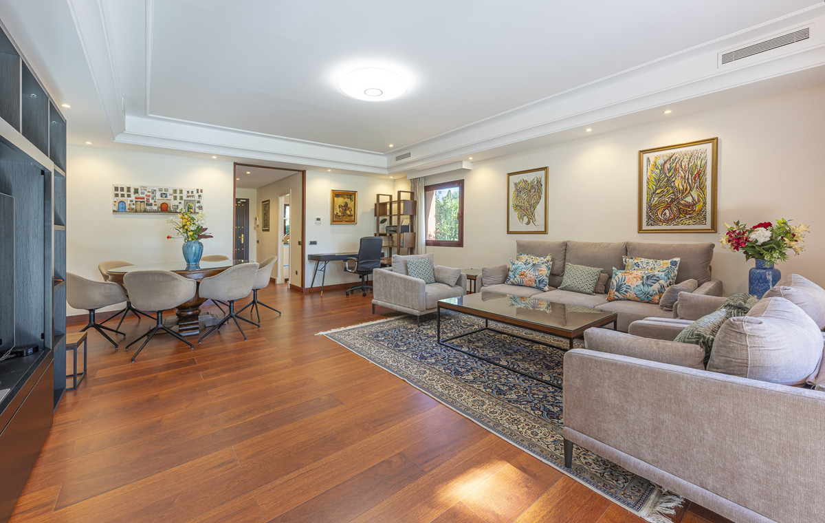 4 Bed Townhouse for sale in The Golden Mile Costa Del Sol, Málaga, Spain