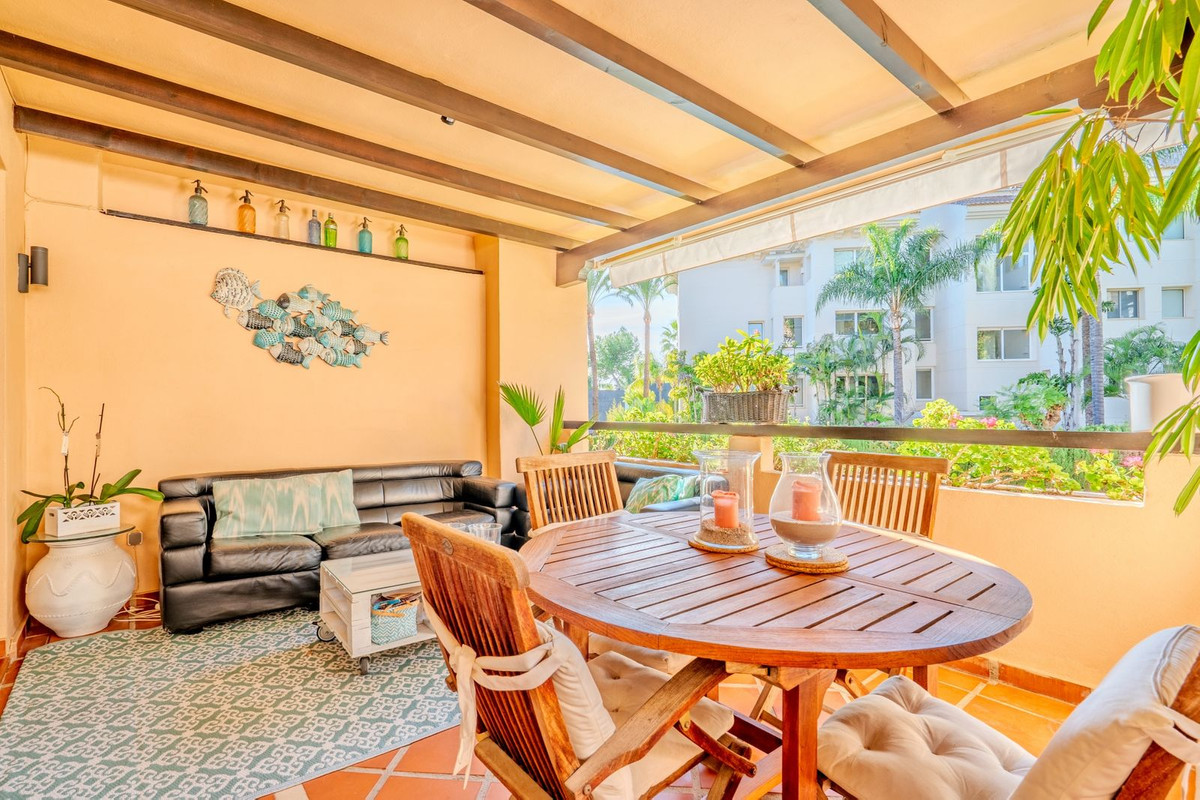 3 Bed Apartment for sale in Marbella Costa Del Sol, Málaga, Spain