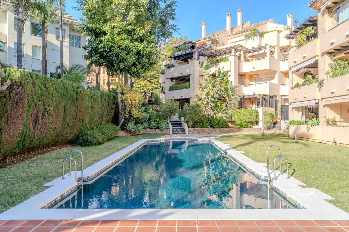 3 Bed Apartment for sale in Marbella Costa Del Sol, Málaga, Spain